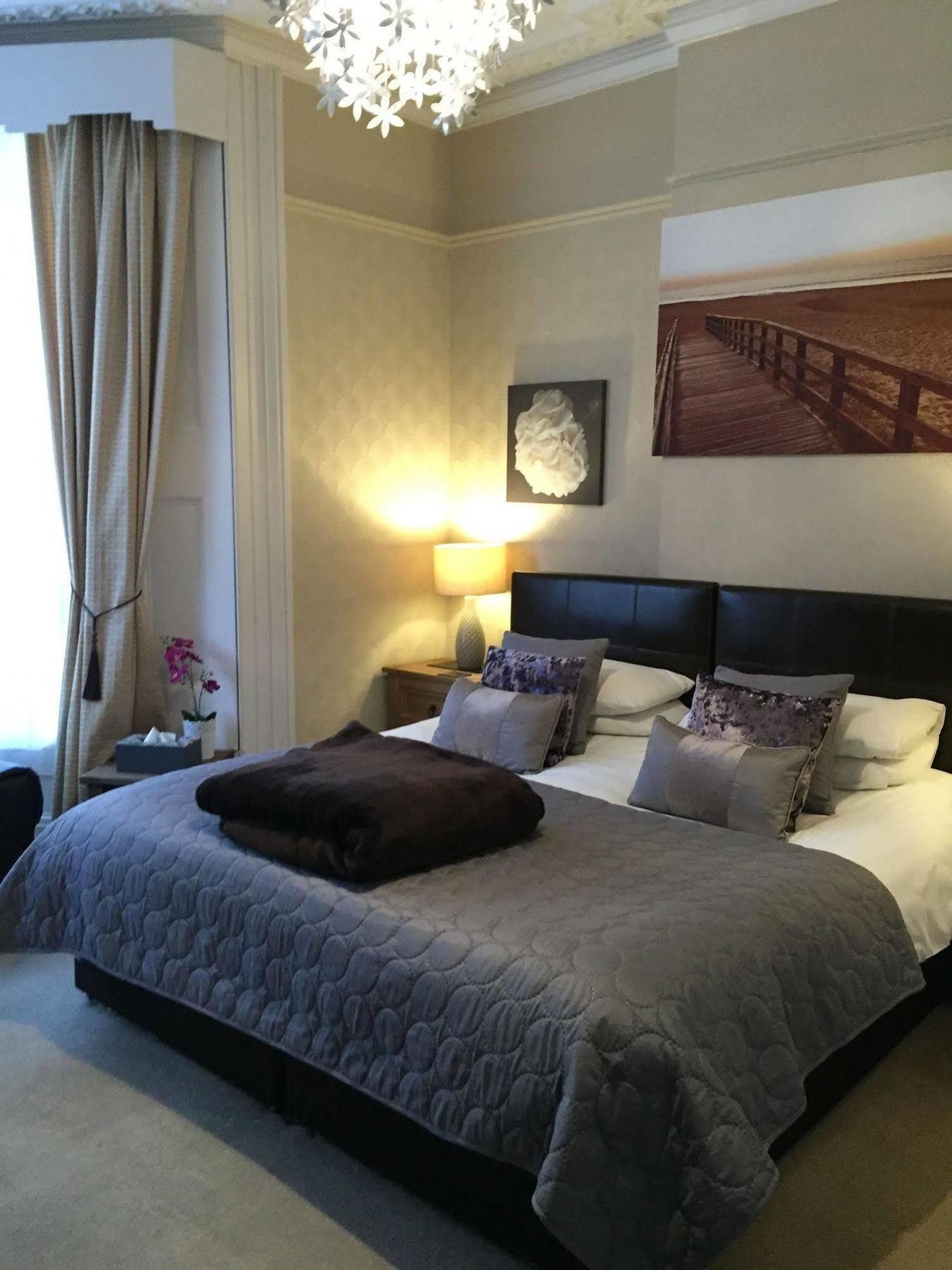 Sarnia Guest House (Adults Only) Уестън сюпър Меър Екстериор снимка