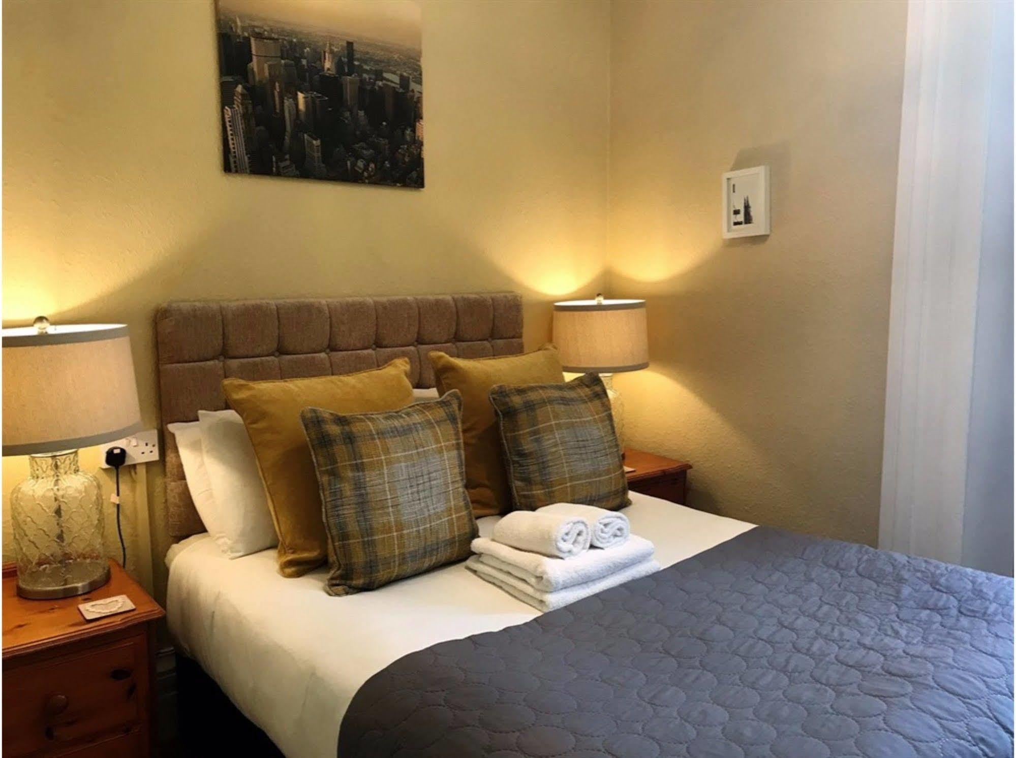 Sarnia Guest House (Adults Only) Уестън сюпър Меър Екстериор снимка
