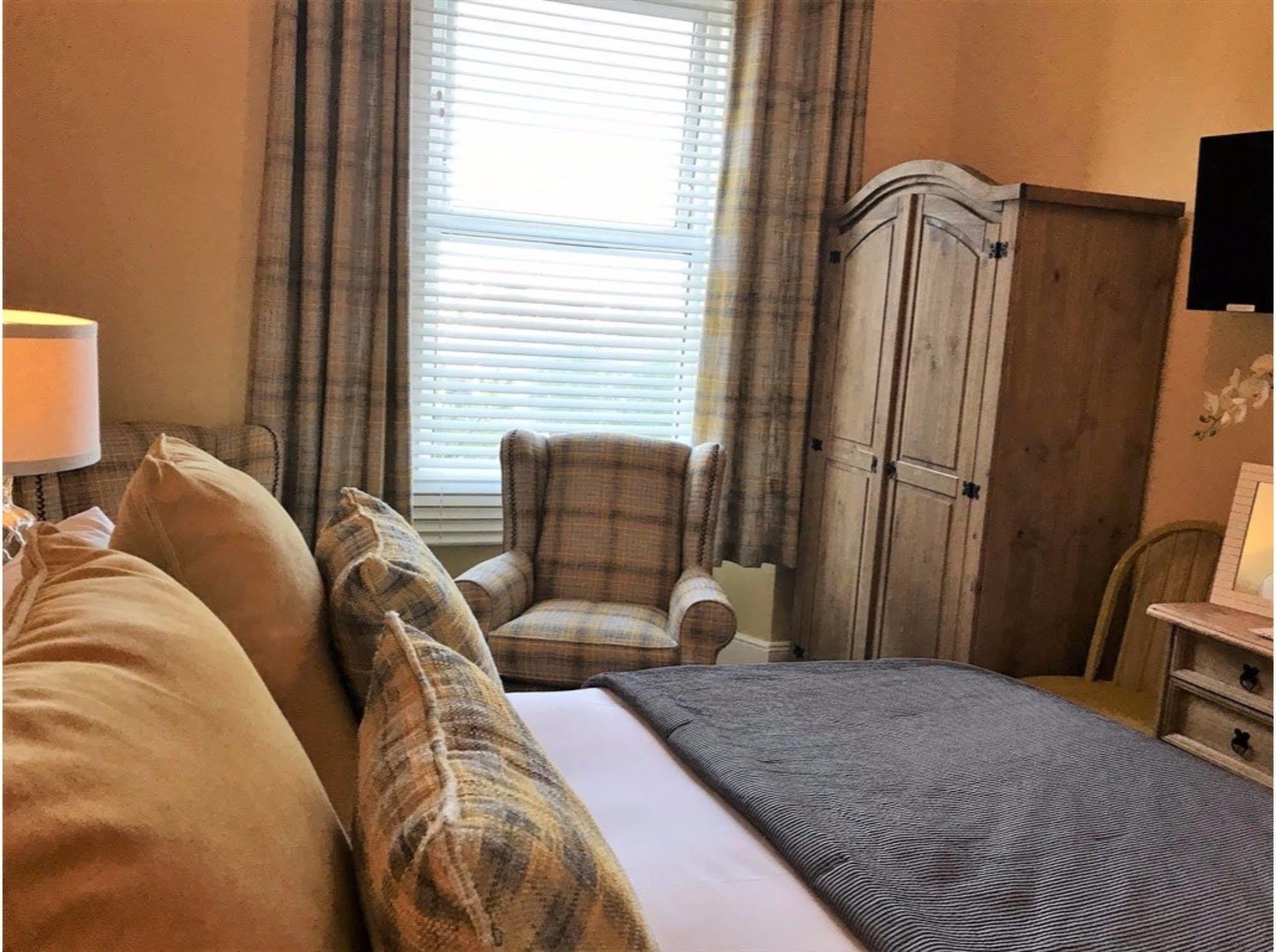 Sarnia Guest House (Adults Only) Уестън сюпър Меър Екстериор снимка